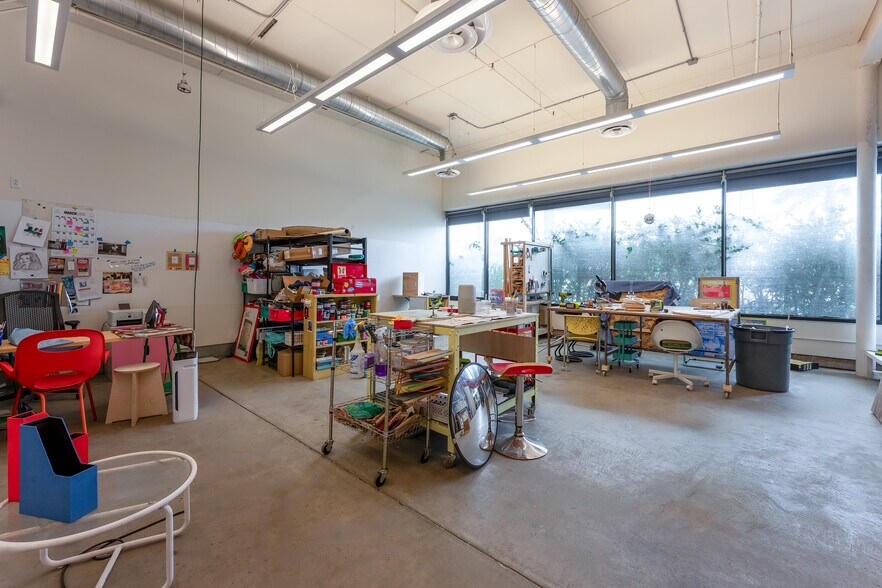More Photos Of 2212 Main St, San Diego Industrial For Lease