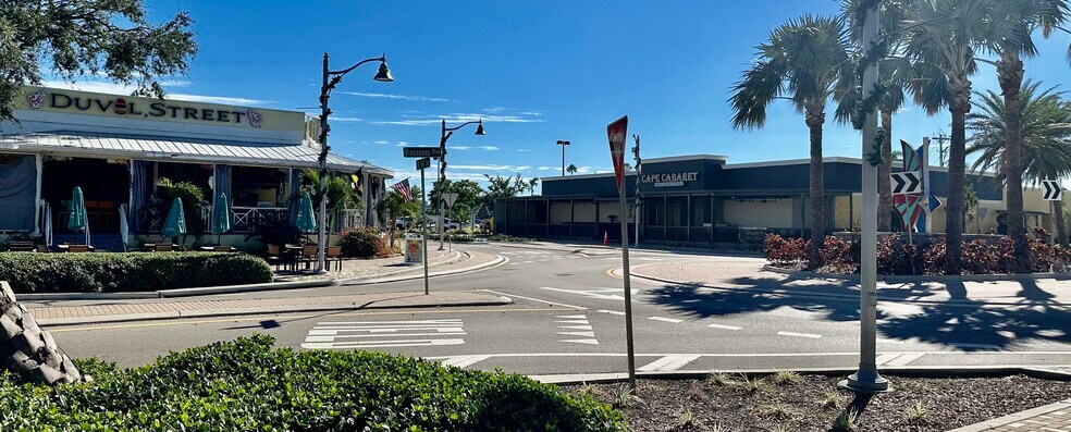 More Photos Of 4721 Vincennes Blvd, Cape Coral Restaurant For Sale