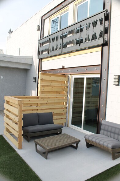 More Photos Of 1108 E Ogden Ave, Las Vegas Hotel For Sale