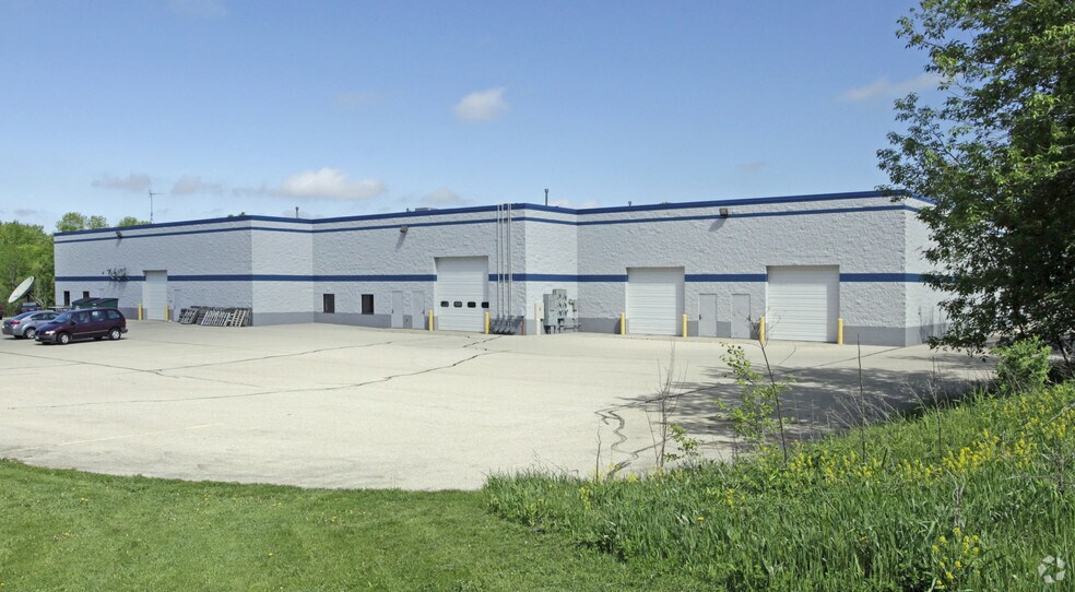 More Photos Of 235-255 Info Hwy Ct, Slinger Light Manufacturing For Lease