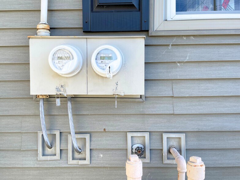 More Photos Of 735 Main St, Johnson City Storefront Retail Residential For Sale