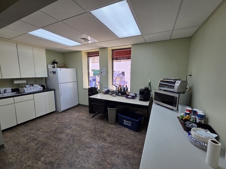 More Photos Of 243 Front St, Wilmington Office For Lease
