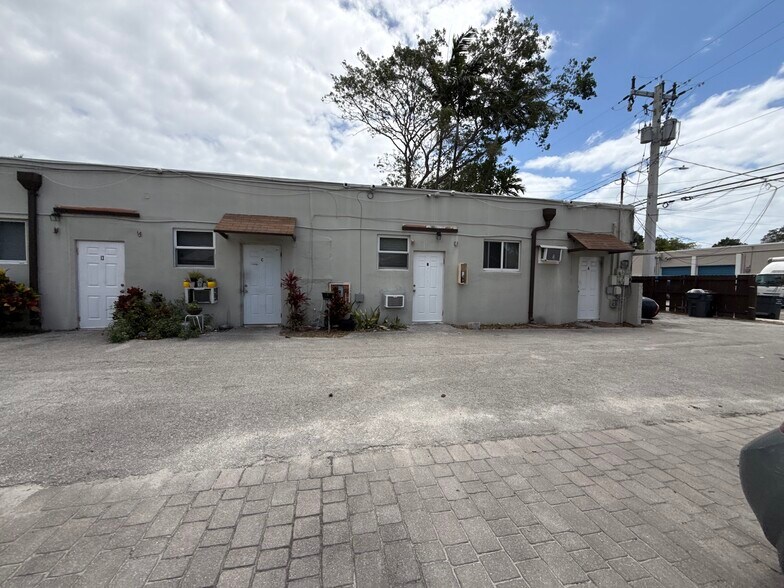 More Photos Of 2331 Hayes St, Hollywood Apartments For Sale