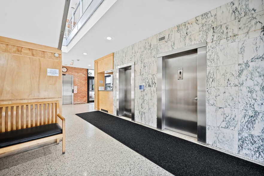 More Photos Of 520 Franklin Ave, Garden City Medical For Sale