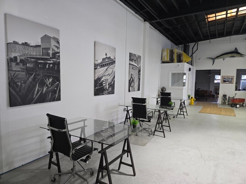More Photos Of 1922 Placentia Ave, Costa Mesa Light Manufacturing For Lease