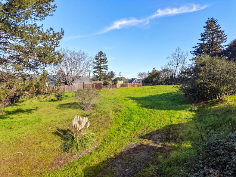 More Photos Of 495 Cherry St, Petaluma Land For Sale