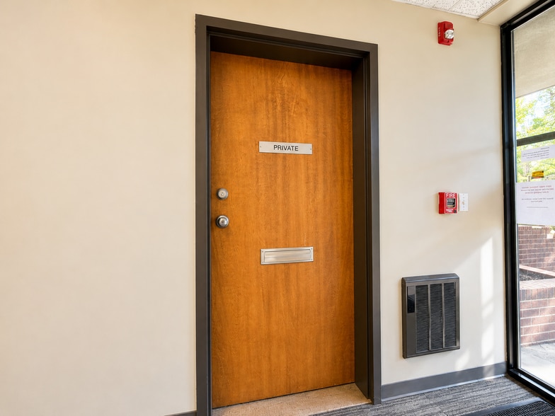 More Photos Of 6 Park Pl, New Britain Medical For Lease