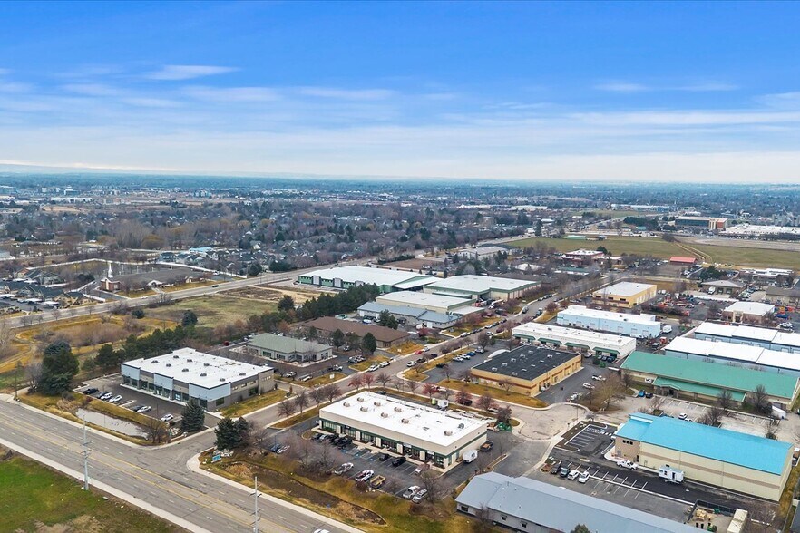 More Photos Of 1311 E Franklin Rd, Meridian Warehouse For Lease