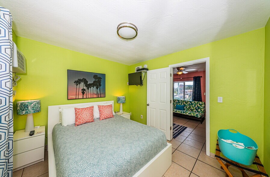 More Photos Of 12100 Gulf Blvd, Treasure Island Hotel For Sale
