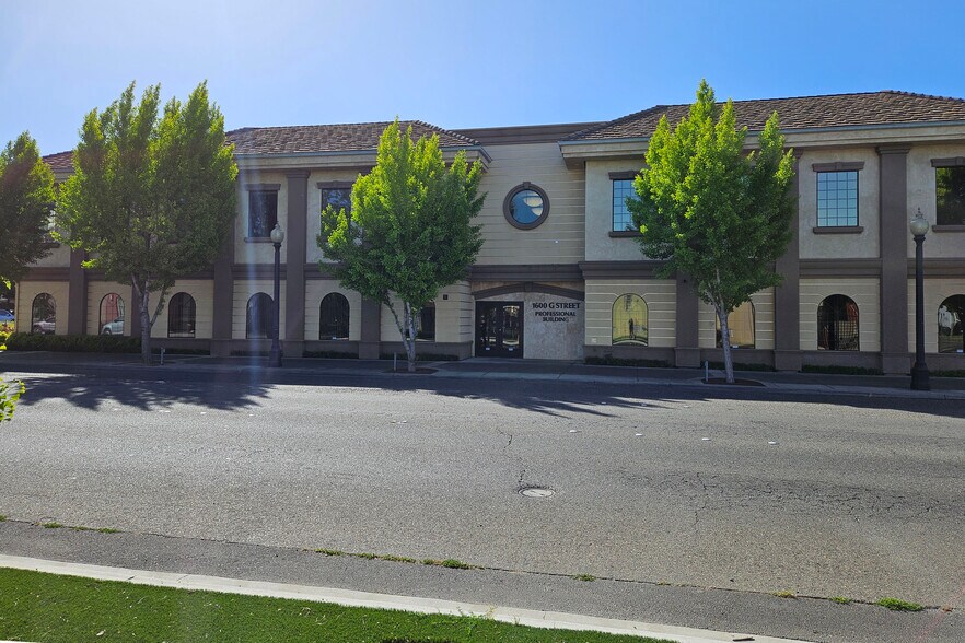 More Photos Of 1600 G St, Modesto Office For Sale