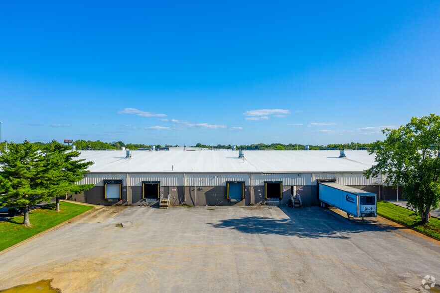 More Photos Of 880 Butler Dr, Murfreesboro Warehouse For Lease