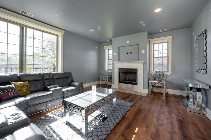 More Photos Of 4956 S Vincennes Ave, Chicago Apartments For Sale