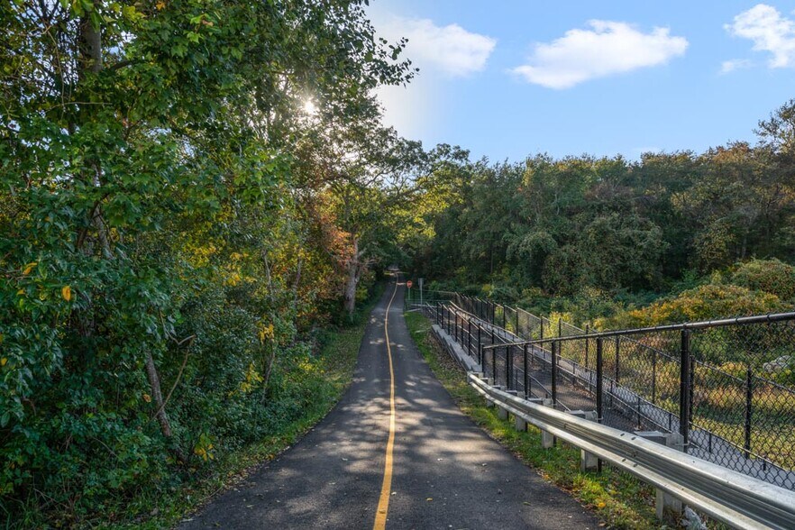 More Photos Of 50 South County Commons Way, South Kingstown Unknown For Lease