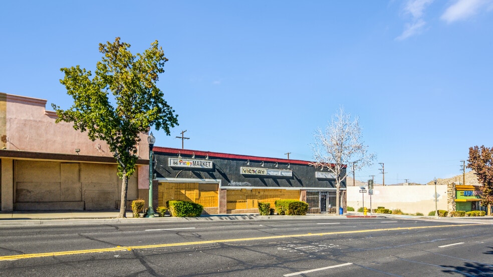 More Photos Of 15586 7th St, Victorville Storefront For Sale