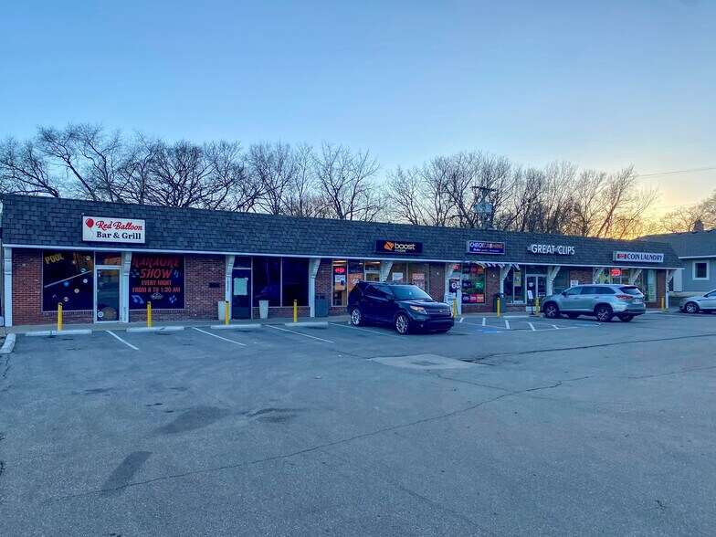 Primary Photo Of 10325-10403 W 75th St, Shawnee General Retail For Sale