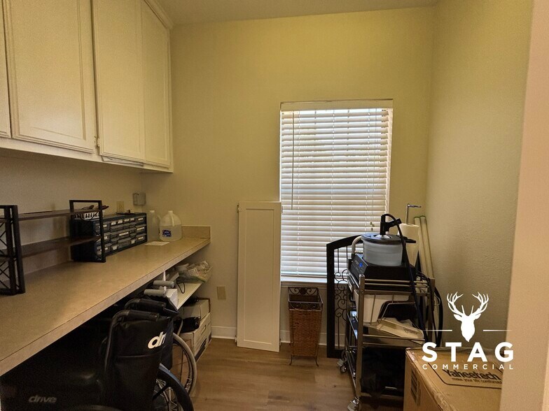 More Photos Of 2540 Lillian Miller Pky, Denton Office For Lease