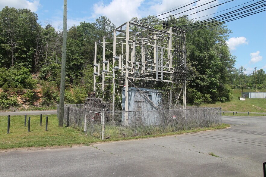 More Photos Of 800 Bird St, Scottsville Manufacturing For Sale