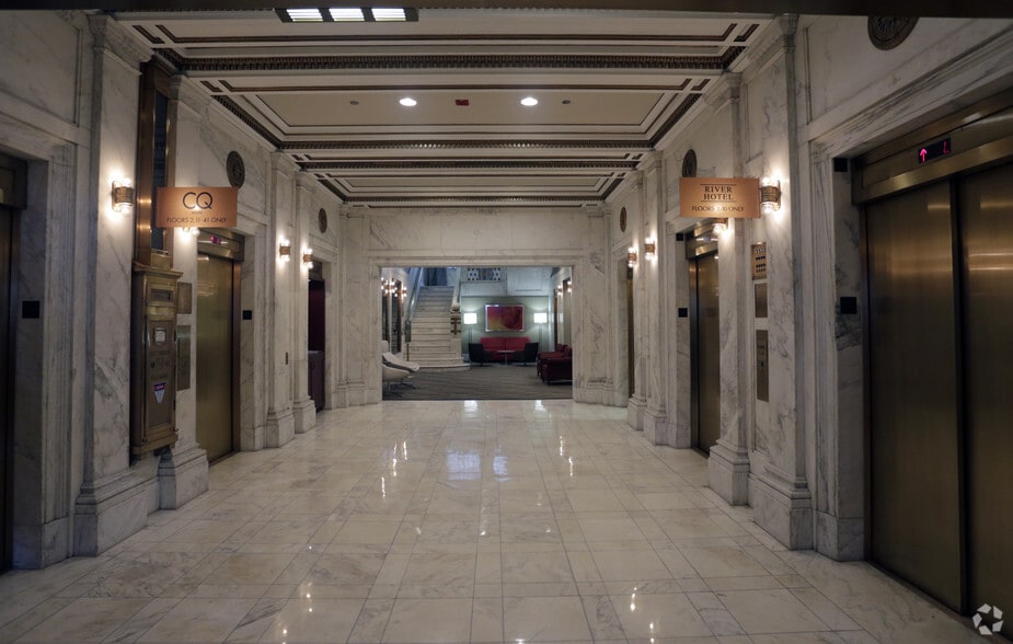 Primary Photo Of 75 E Wacker Dr, Chicago Hospitality For Sale