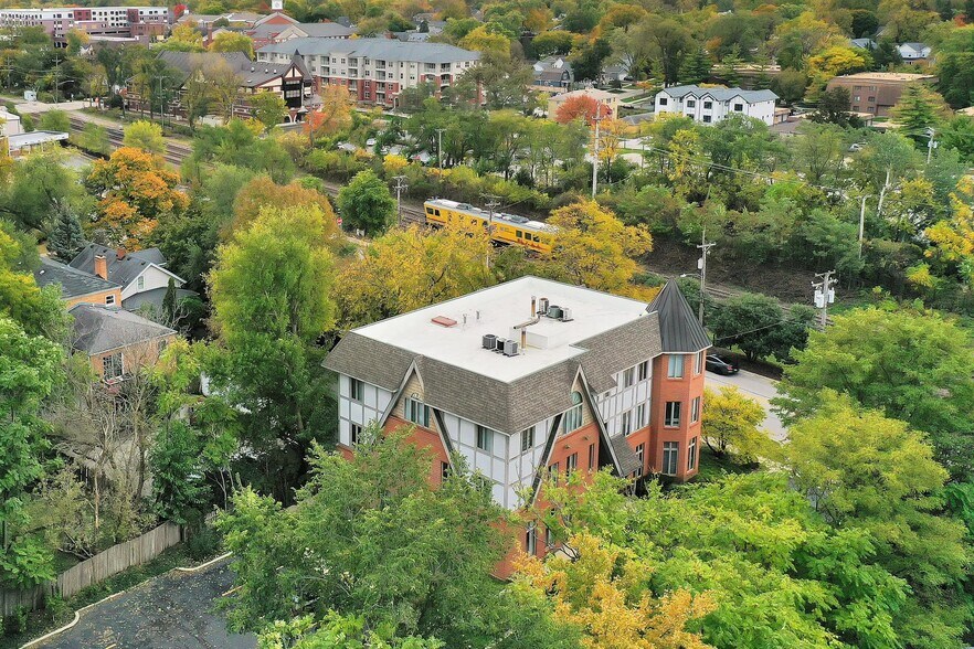 More Photos Of 386 Pennsylvania Ave, Glen Ellyn Medical For Lease