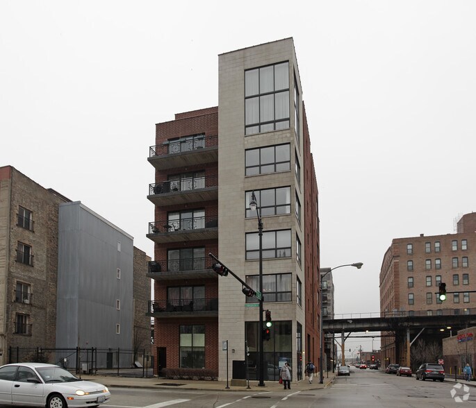 More Photos Of 1600 S Wabash Ave, Chicago General Retail For Sale