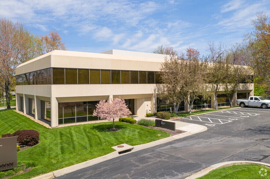 Primary Photo Of 10875 Benson Dr, Overland Park Medical For Sale