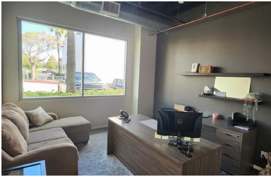 More Photos Of 4011 Avenida de la Plata Dr, Oceanside Manufacturing For Sale