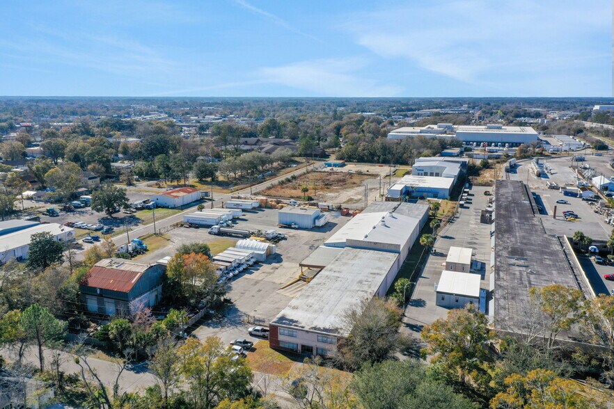 More Photos Of 216 Druid St, Jacksonville Warehouse For Sale
