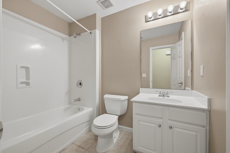 More Photos Of 6470 Georgia 400, Cumming Medical For Sale