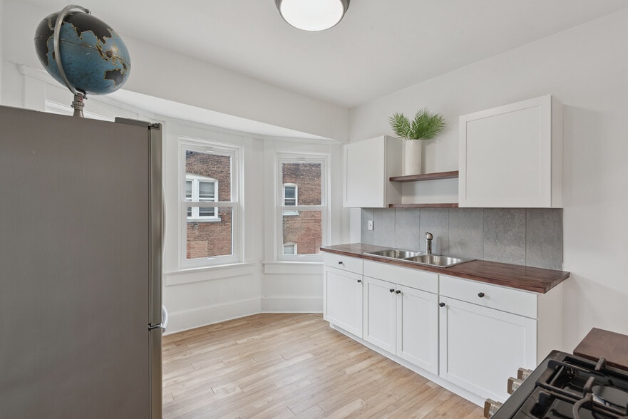 More Photos Of 5808-5810 Detroit Ave, Cleveland Storefront Retail Residential For Lease