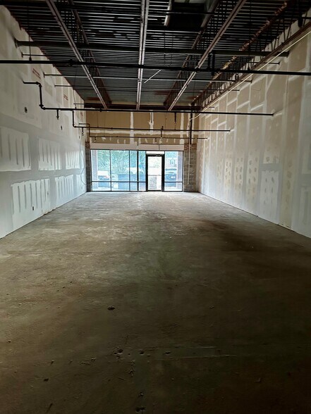 More Photos Of 640 North Ave, Macon-Bibb Medical For Lease