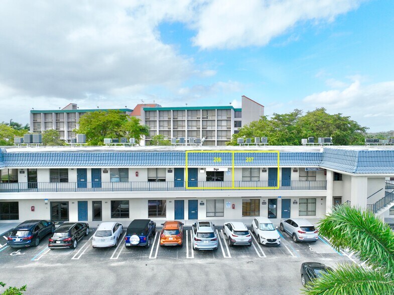 More Photos Of 1897 Palm Beach Lakes Blvd, West Palm Beach Medical For Sale