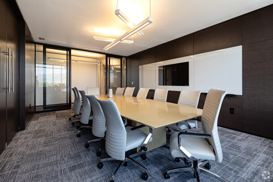 More Photos Of 11240 S River Heights Dr, South Jordan Office For Lease