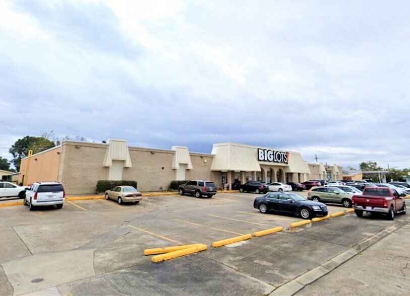 More Photos Of 104 Armour Dr, Houma Freestanding For Lease