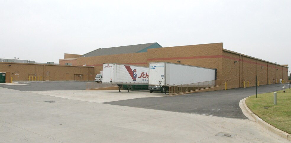 More Photos Of 255-305 New Byhalia Rd, Collierville Storefront For Lease