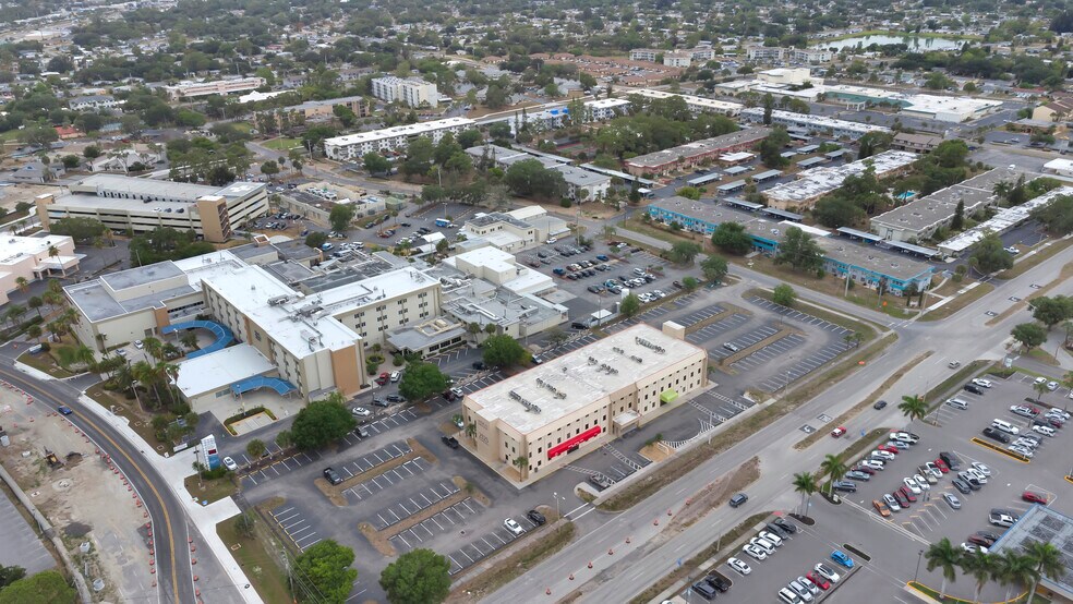 More Photos Of 2525 Harbor Blvd, Port Charlotte Medical For Lease