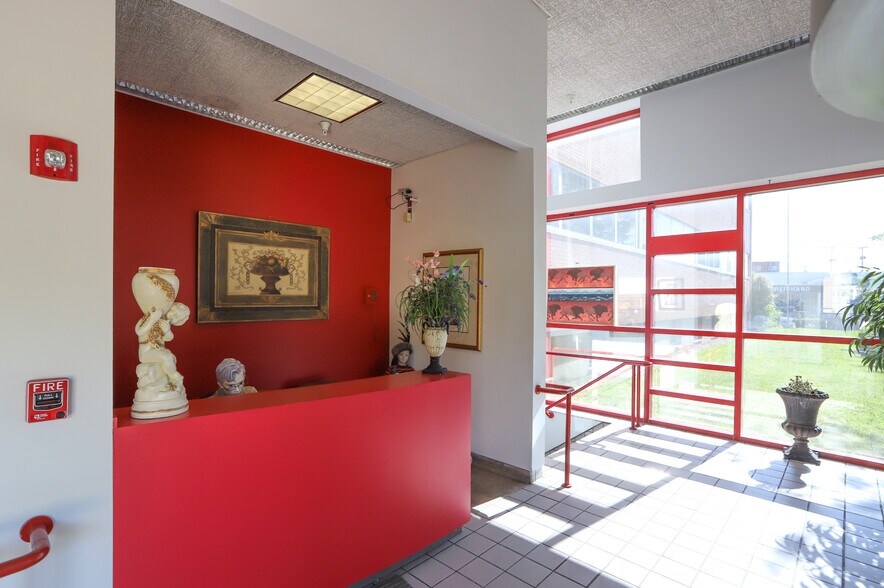 More Photos Of 184 Salem Ave, Dayton Office Residential For Lease