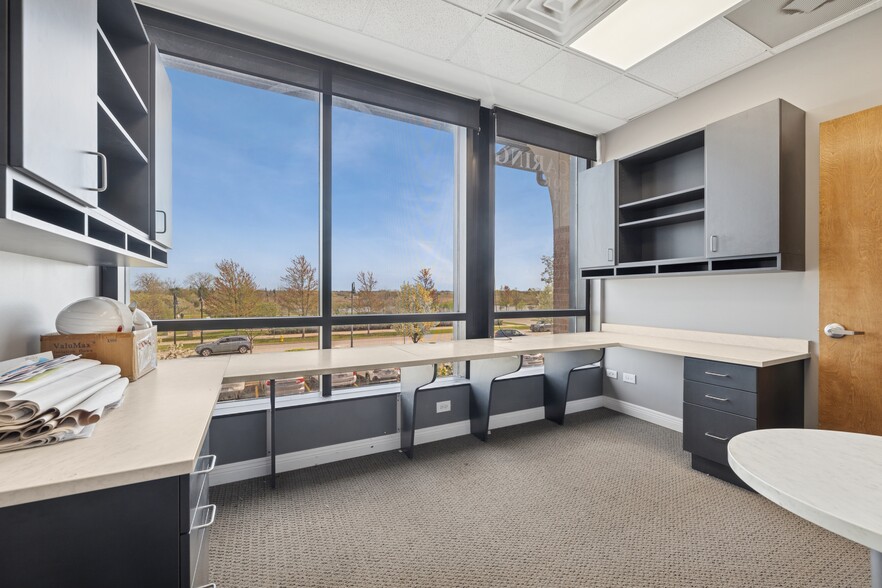 More Photos Of 2300 Lehigh Ave, Glenview Storefront Retail Office For Lease