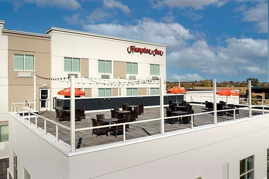 More Photos Of 109 N State Ave, Warroad Hotel For Sale