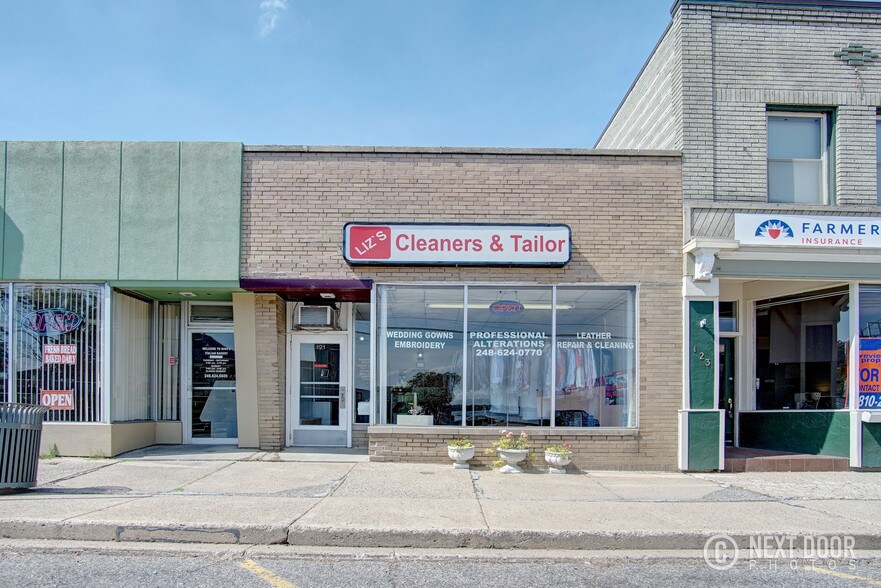 More Photos Of 121 E Walled Lake Dr, Walled Lake Storefront Retail Office For Sale
