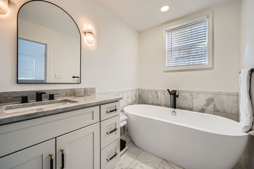 More Photos Of 568 John Wesley Dobbs Ave NE, Atlanta Apartments For Sale