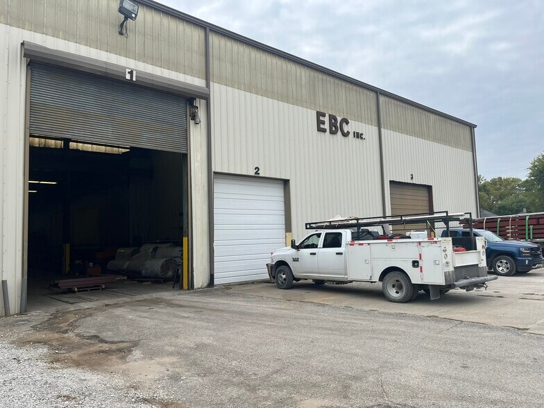 More Photos Of 1101 Crawford St, Terre Haute Warehouse For Sale