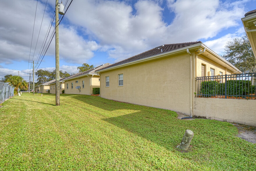 More Photos Of 14428 Bruce B Downs Blvd, Tampa Medical For Sale