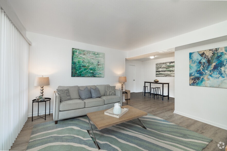 More Photos Of 4600 Twin Oaks Dr, Pensacola Apartments For Sale