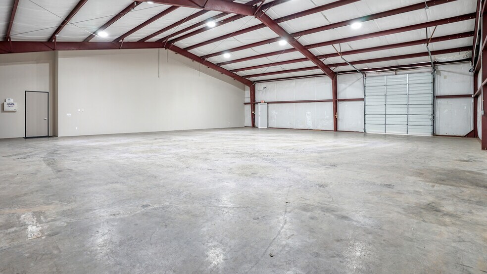 More Photos Of 5335 Brystone Dr, Houston Flex For Lease