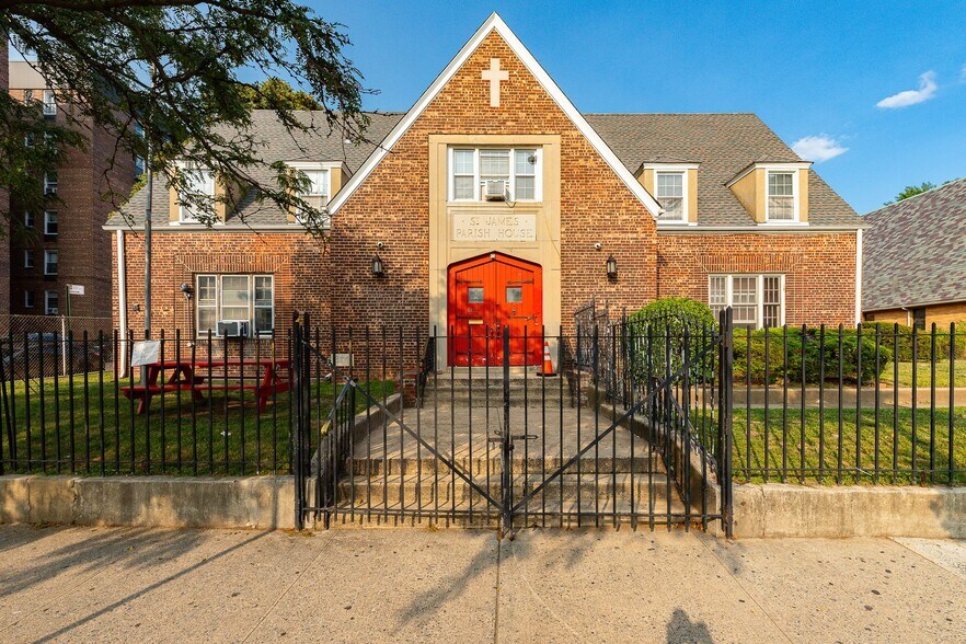 Primary Photo Of 8407 Broadway, Elmhurst Land For Sale