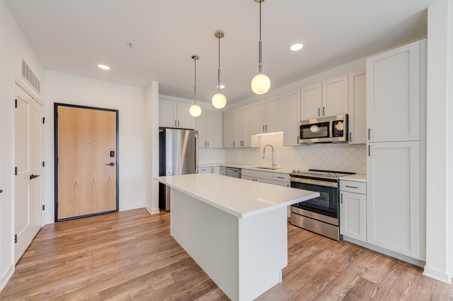 More Photos Of 416 N Kirkwood Rd, Kirkwood Apartments For Sale