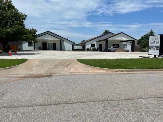 More Photos Of 11801 Southwood Dr, Oklahoma City Daycare Center For Sale
