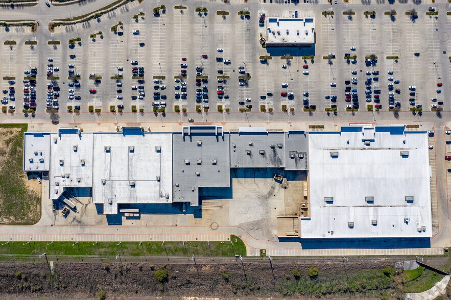 More Photos Of IH-35 @ Loop 306, New Braunfels Unknown For Lease