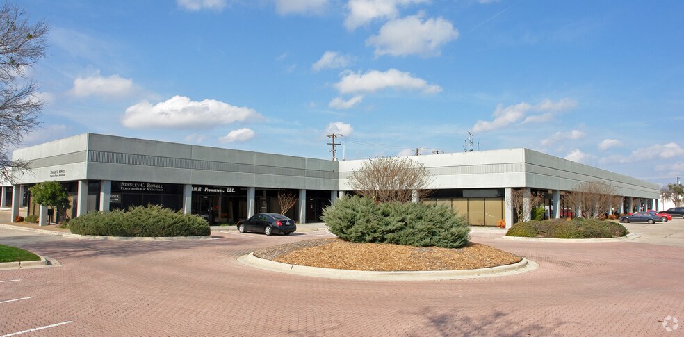 More Photos Of 2301-2337 Gravel Dr, Fort Worth Unknown For Lease