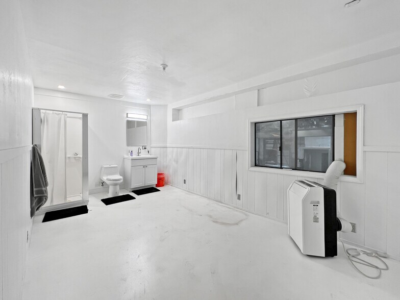 More Photos Of 301 N Petaluma Blvd, Petaluma Freestanding For Lease